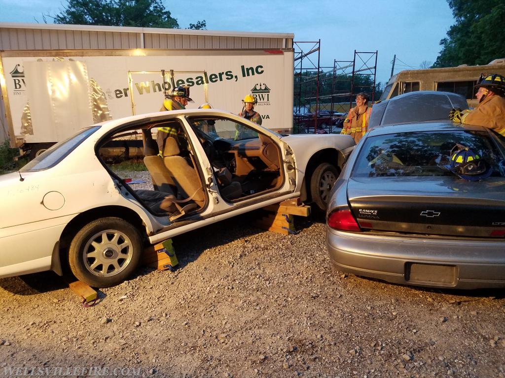 Vehicle rescue training - Photo by K. Eshleman